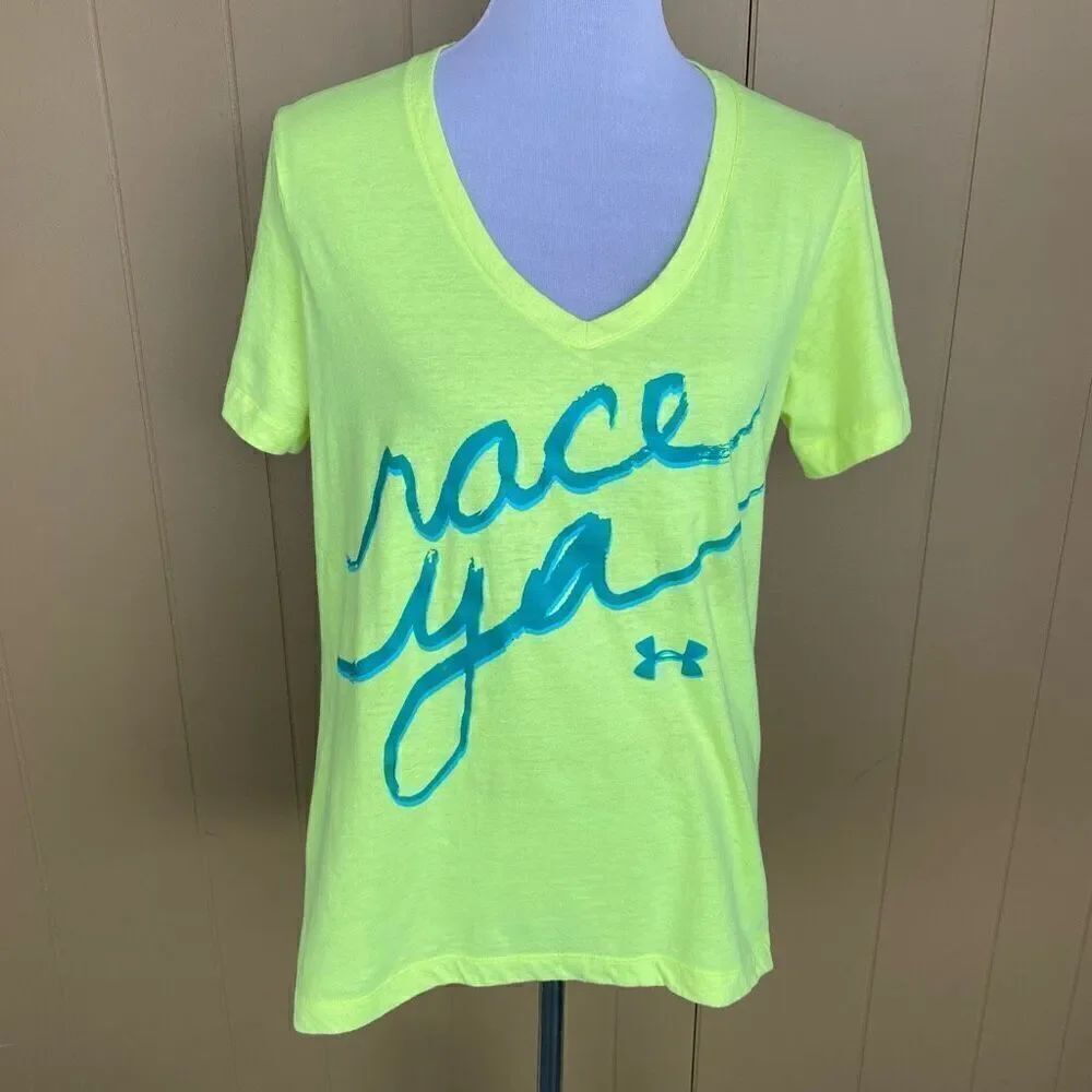 Under Armour women L fitted heatgear v-cut short sleeve activewear shirt